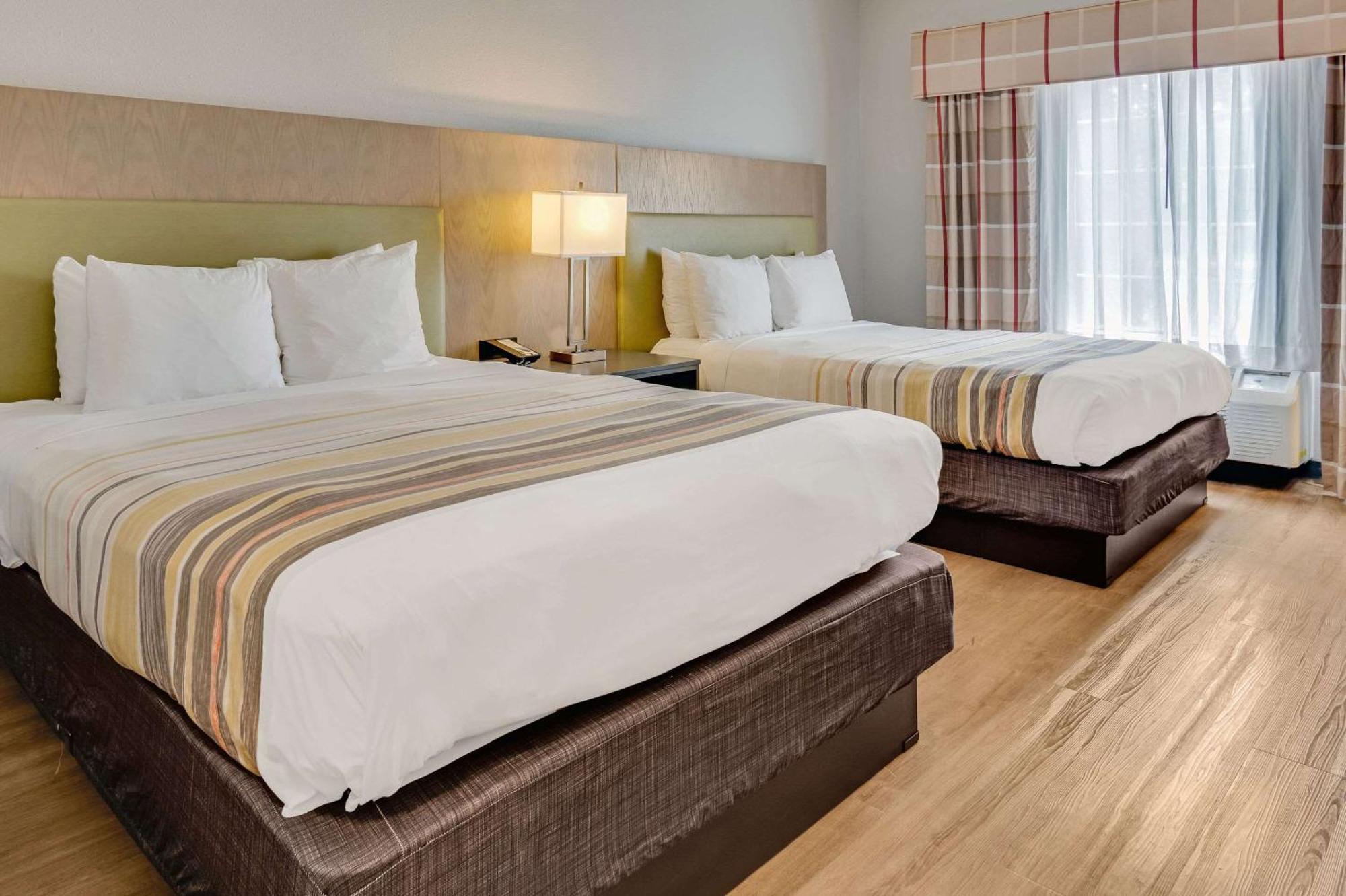 Country Inn & Suites By Radisson, Grand Rapids Airport, Mi Bagian luar foto