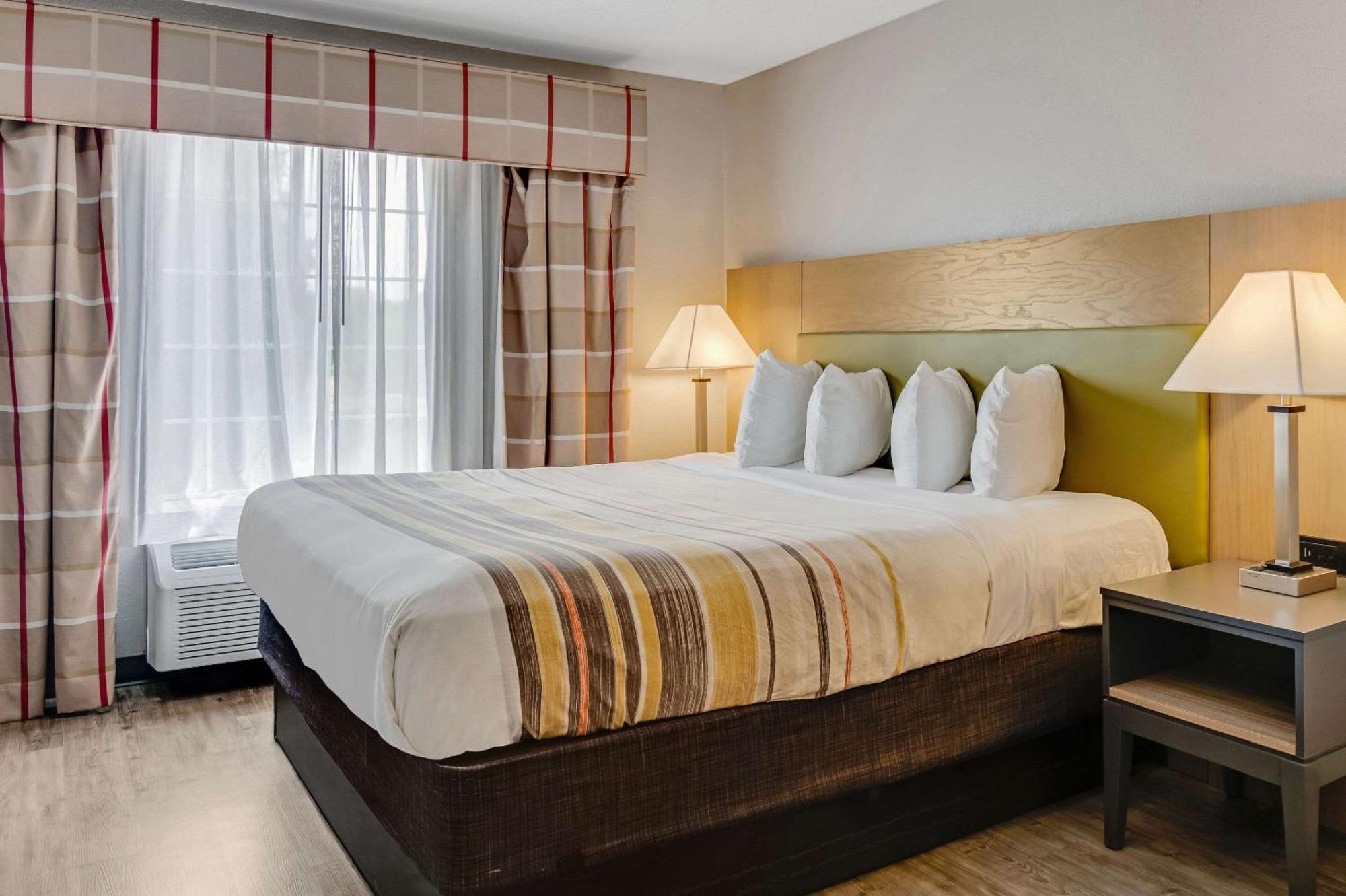 Country Inn & Suites By Radisson, Grand Rapids Airport, Mi Bagian luar foto