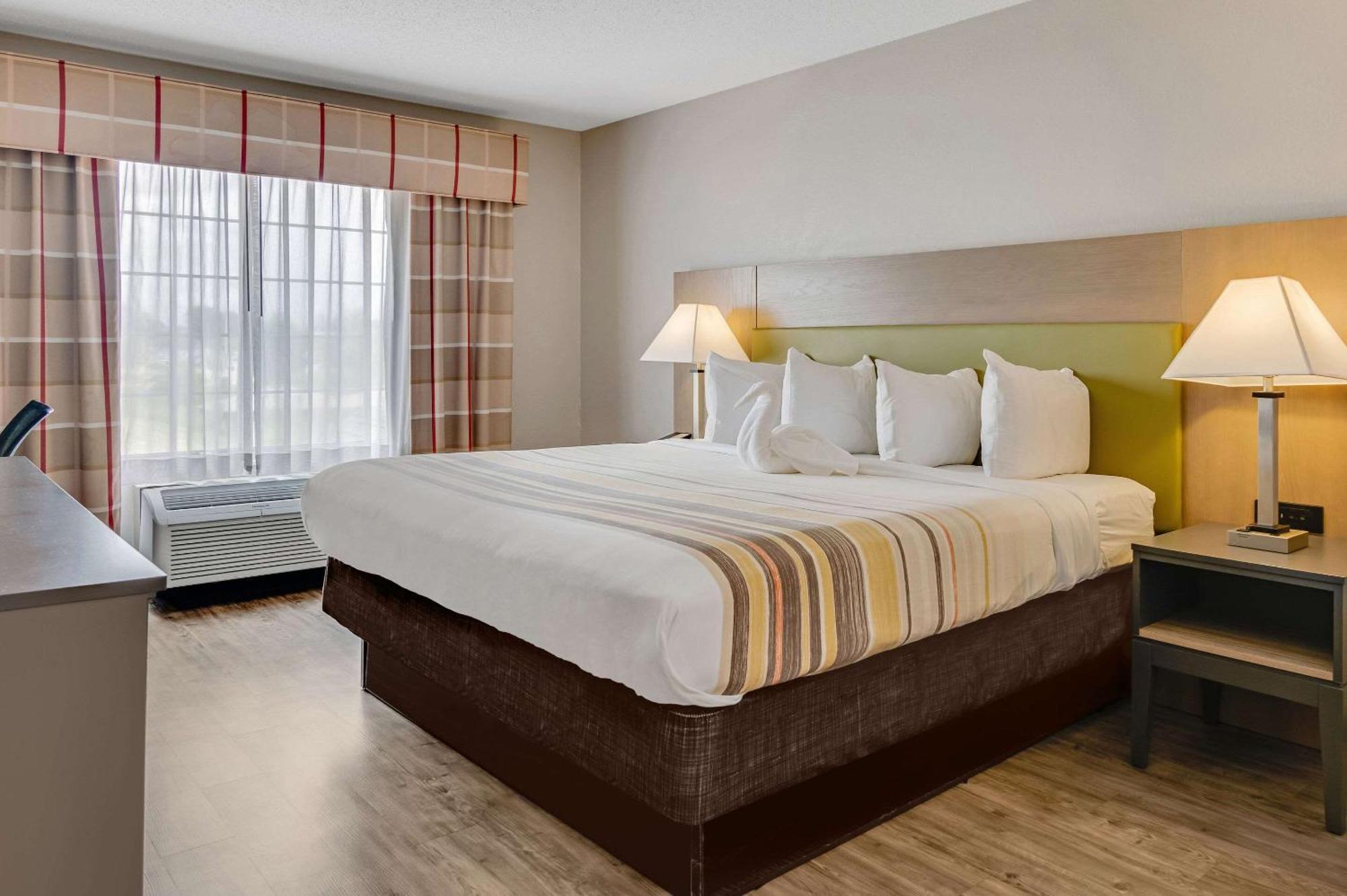 Country Inn & Suites By Radisson, Grand Rapids Airport, Mi Bagian luar foto